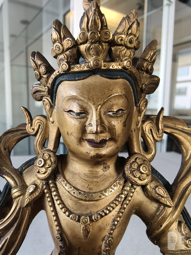 A gilt-bronze figure of a Bodhisattva - 图19